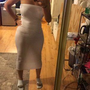 Maxi dress, never worn!! Pretty little things